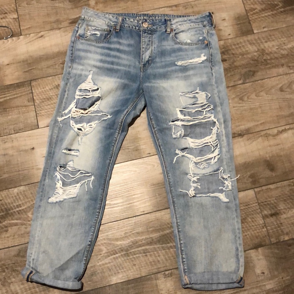 Women’s American Eagle mom jeans